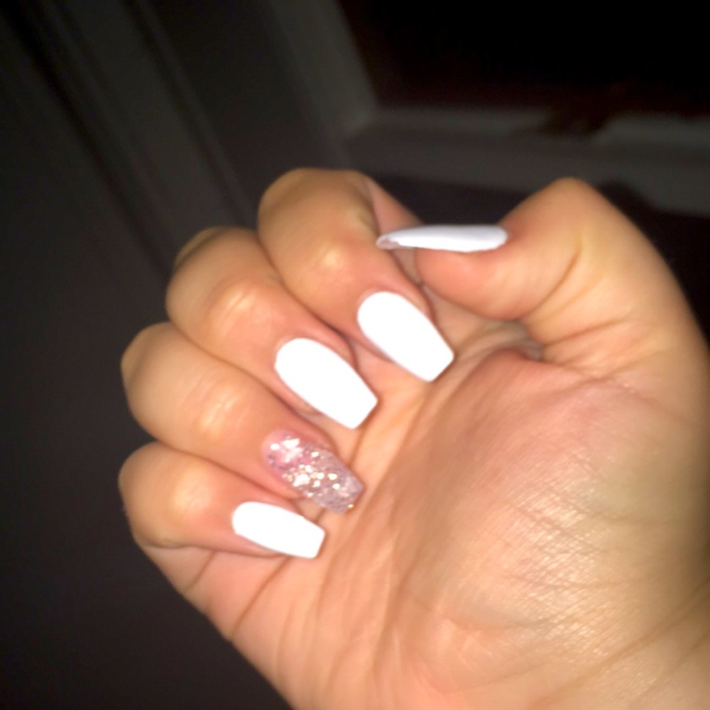 Press on nails